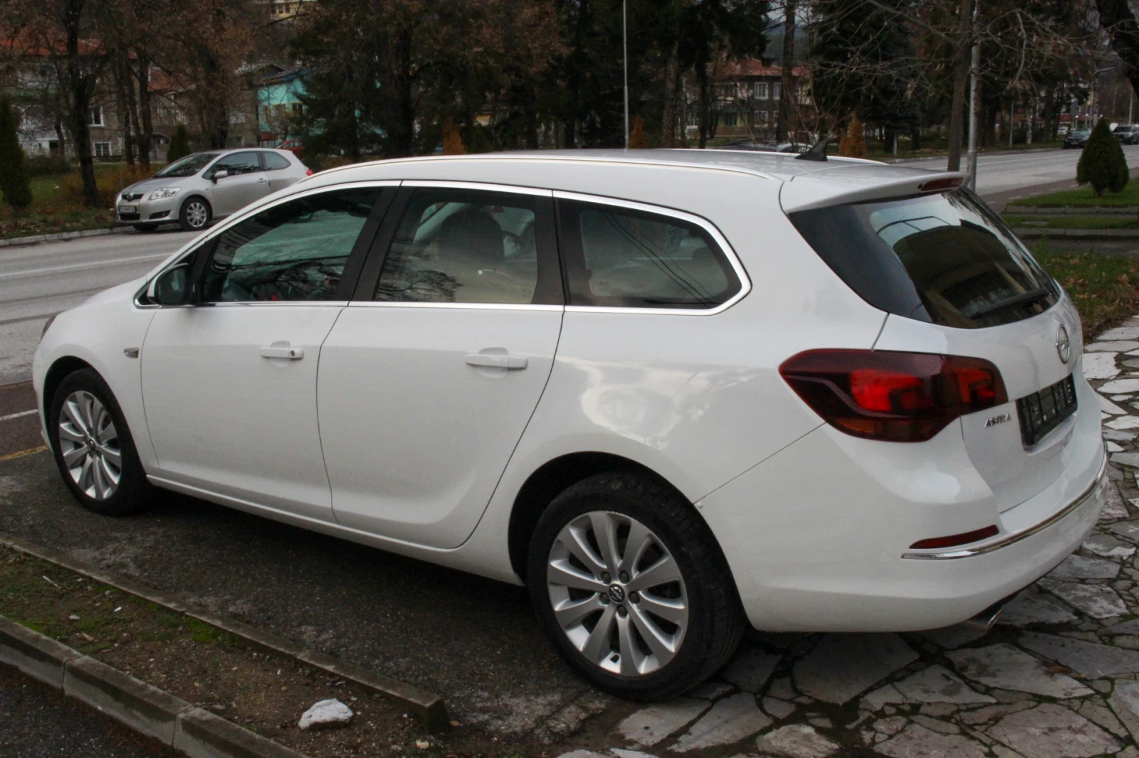 Opel Astra 1.4 T LPG - изображение 4