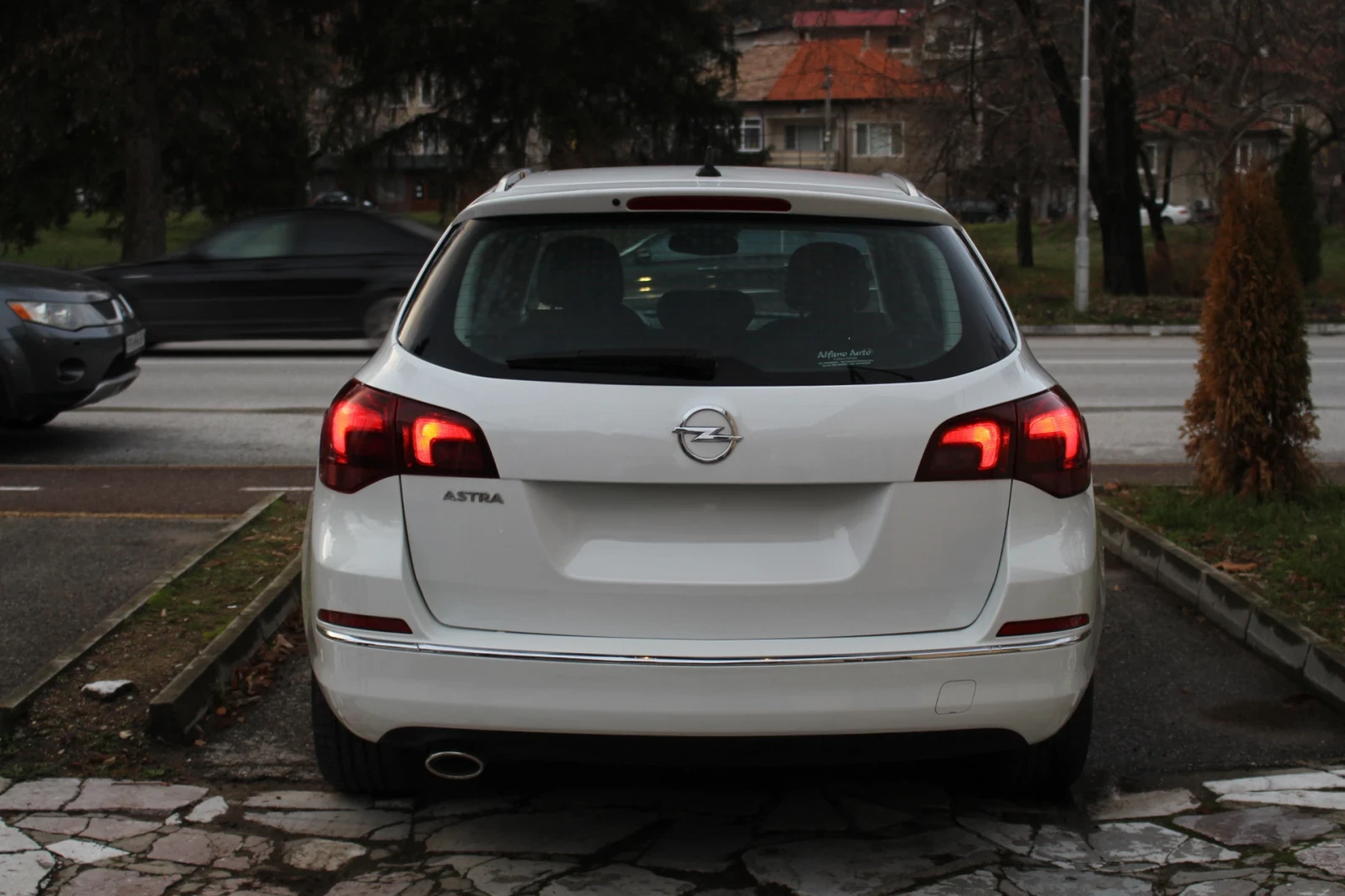 Opel Astra 1.4 T LPG - изображение 6