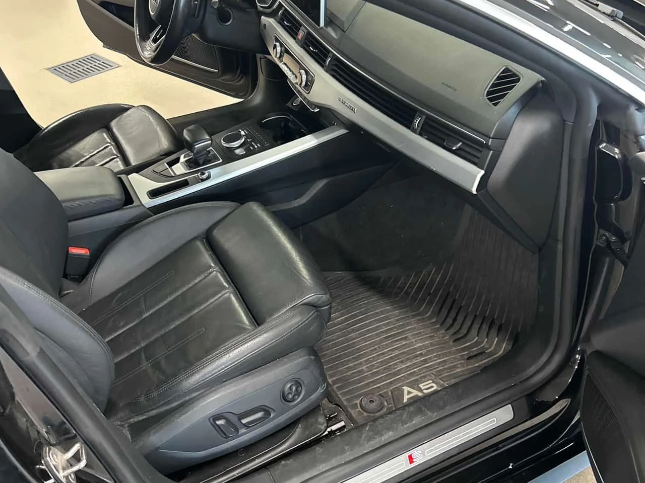 Audi A5 Technik/ПАНОРАМА/ДИСТРОНИК/360/ВТОРИ ГУМИ И ДЖАНТИ, снимка 13 - Автомобили и джипове - 54393598