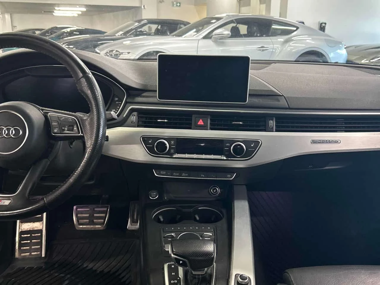 Audi A5 Technik/ПАНОРАМА/ДИСТРОНИК/360/ВТОРИ ГУМИ И ДЖАНТИ, снимка 9 - Автомобили и джипове - 54393598