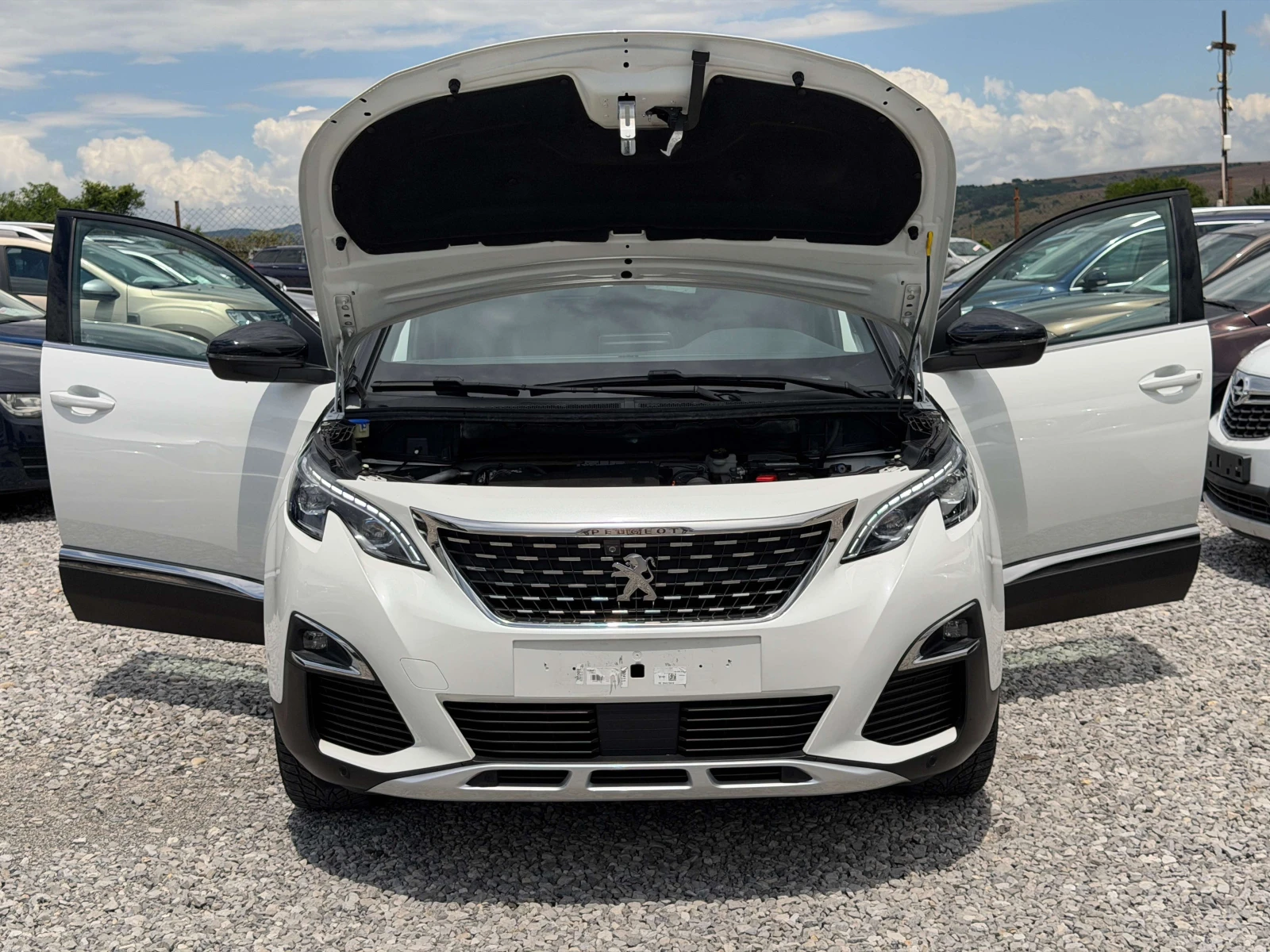 Peugeot 5008 1.5HDI 7места / GTLINE / Bi-TONE/ FULL LED, снимка 11 - Автомобили и джипове - 55012121