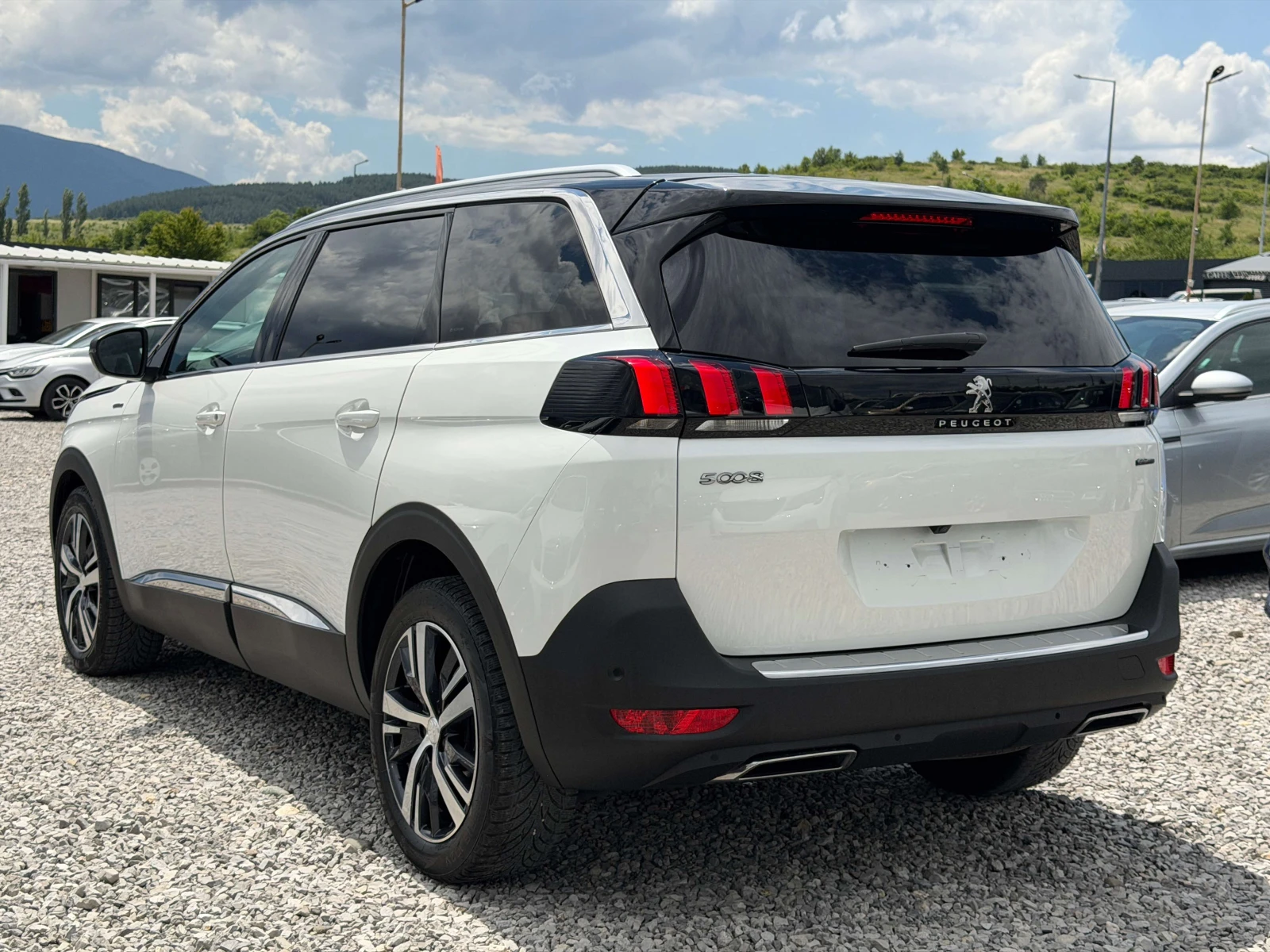 Peugeot 5008 1.5HDI 7места / GTLINE / Bi-TONE/ FULL LED, снимка 3 - Автомобили и джипове - 55012121