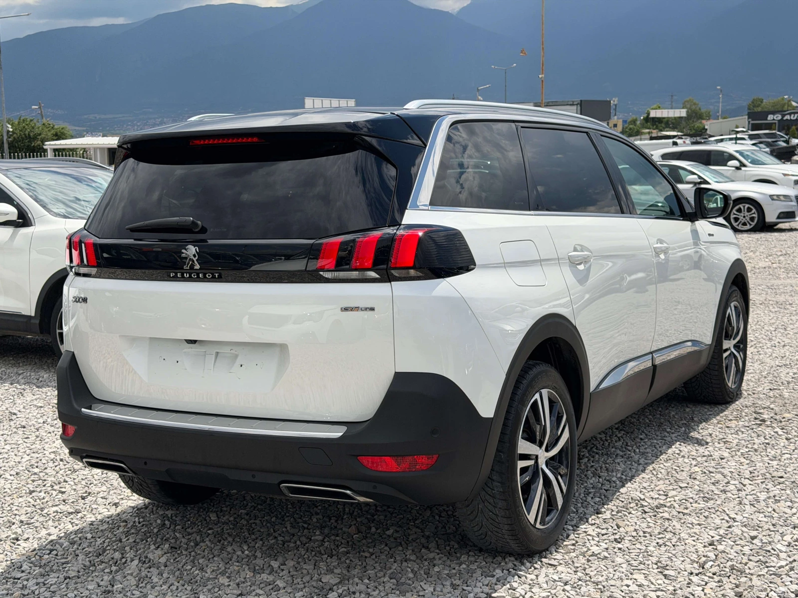 Peugeot 5008 1.5HDI 7места / GTLINE / Bi-TONE/ FULL LED, снимка 2 - Автомобили и джипове - 55012121