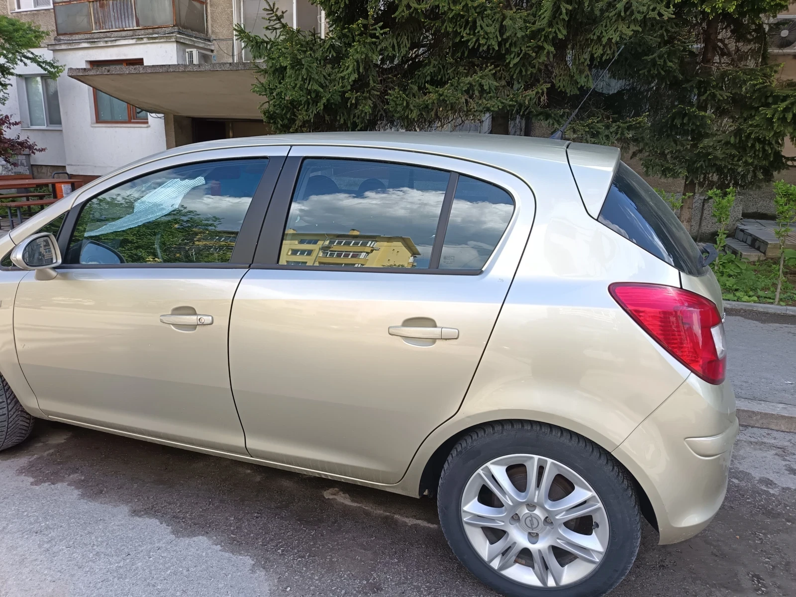 Opel Corsa, снимка 4 - Автомобили и джипове - 55105790
