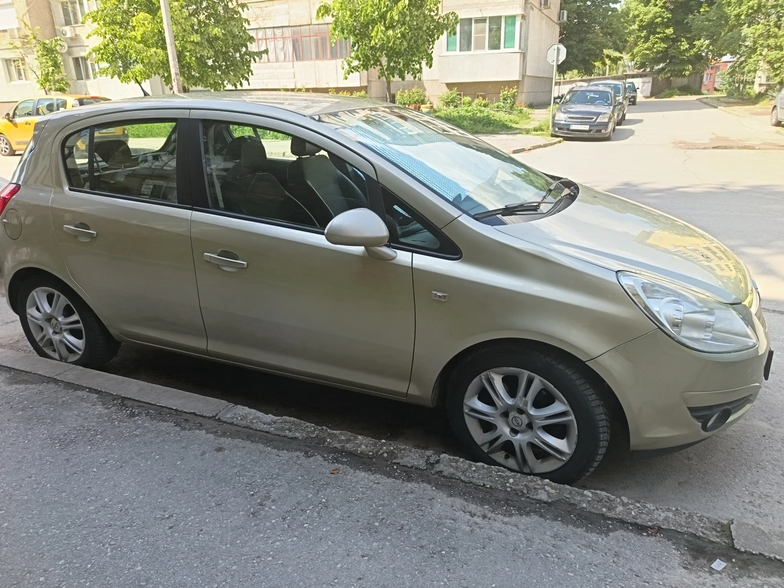 Opel Corsa, снимка 2 - Автомобили и джипове - 55105790