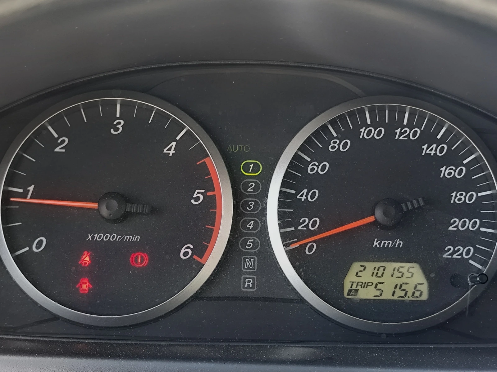 Mazda 2 Автоматик, снимка 8 - Автомобили и джипове - 55251302