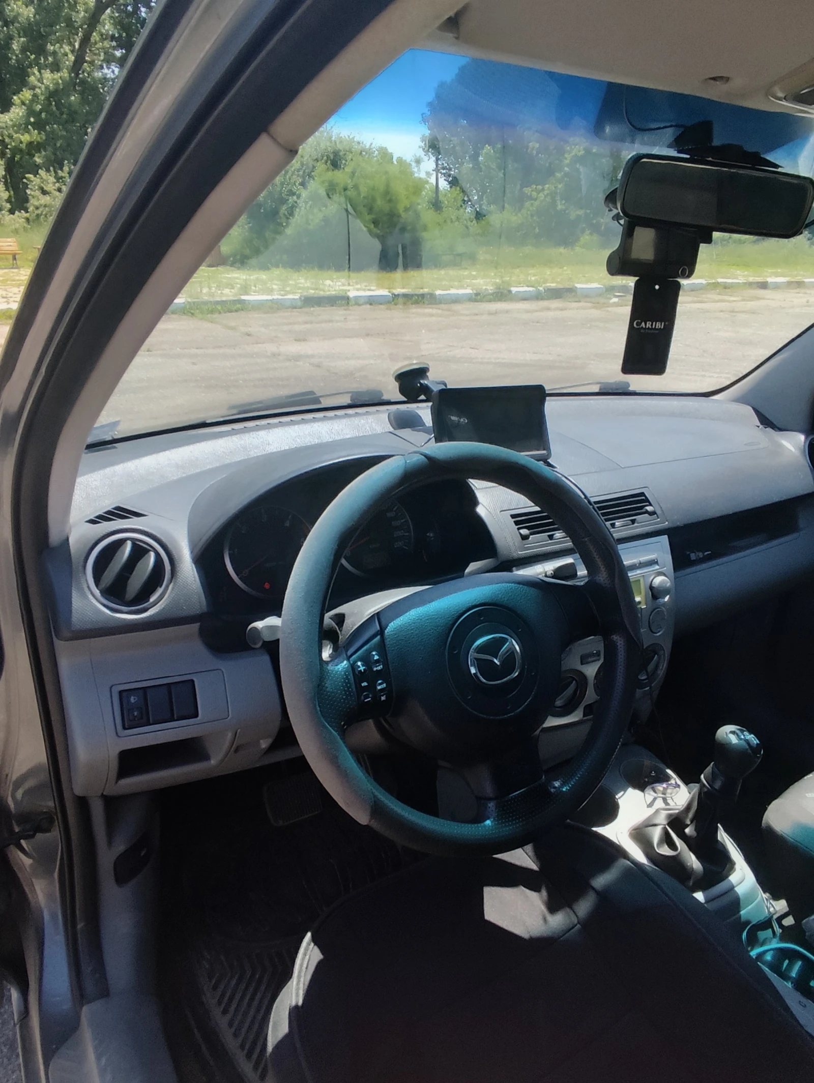 Mazda 2 Автоматик, снимка 7 - Автомобили и джипове - 55251302