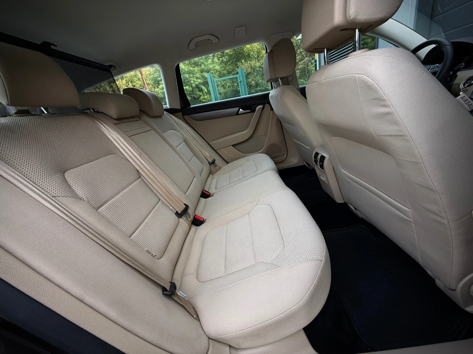 VW Passat 2.0TDI * LED* NAVI* , снимка 9 - Автомобили и джипове - 56224205