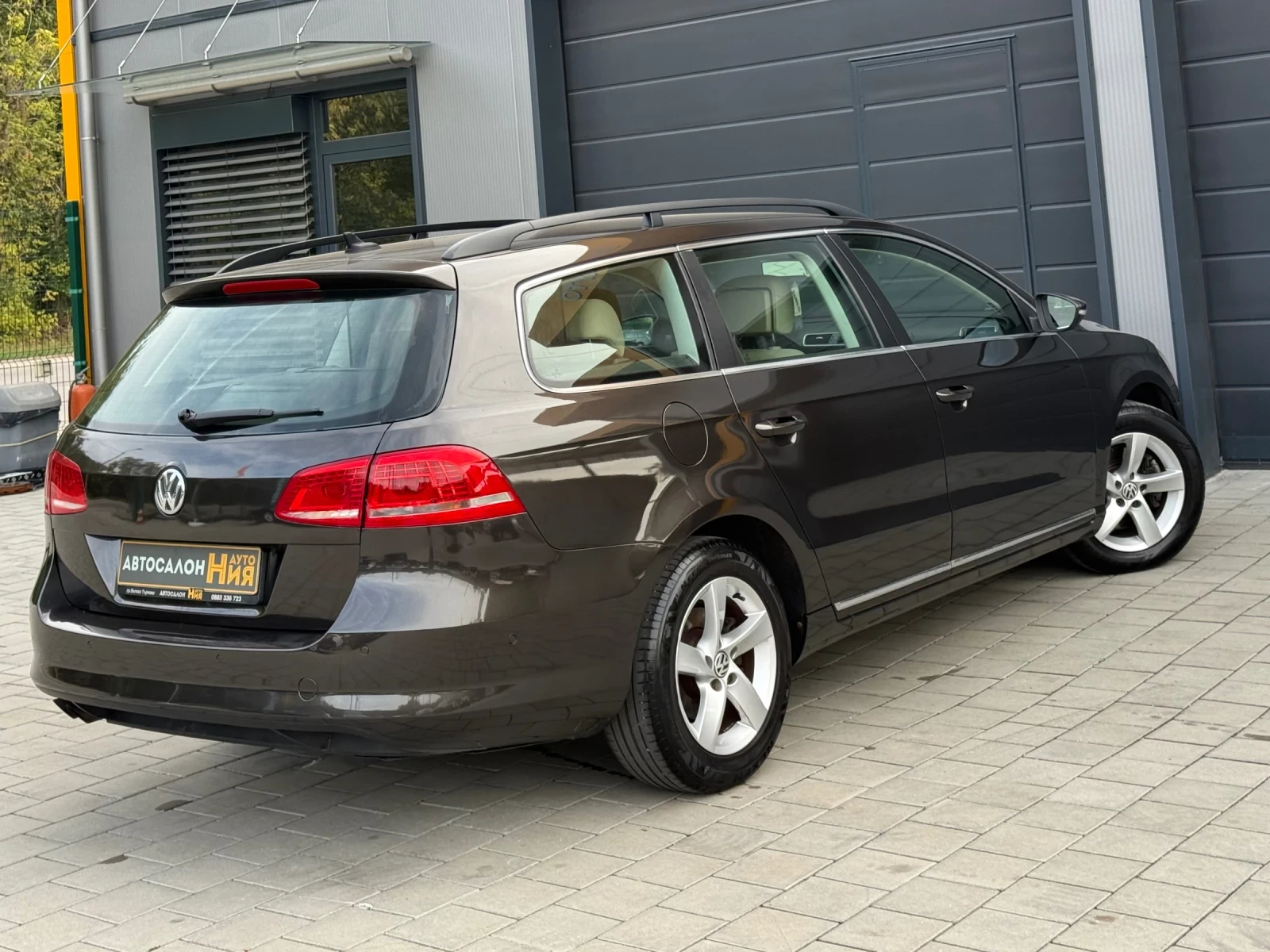 VW Passat 2.0TDI * LED* NAVI* , снимка 6 - Автомобили и джипове - 56224205