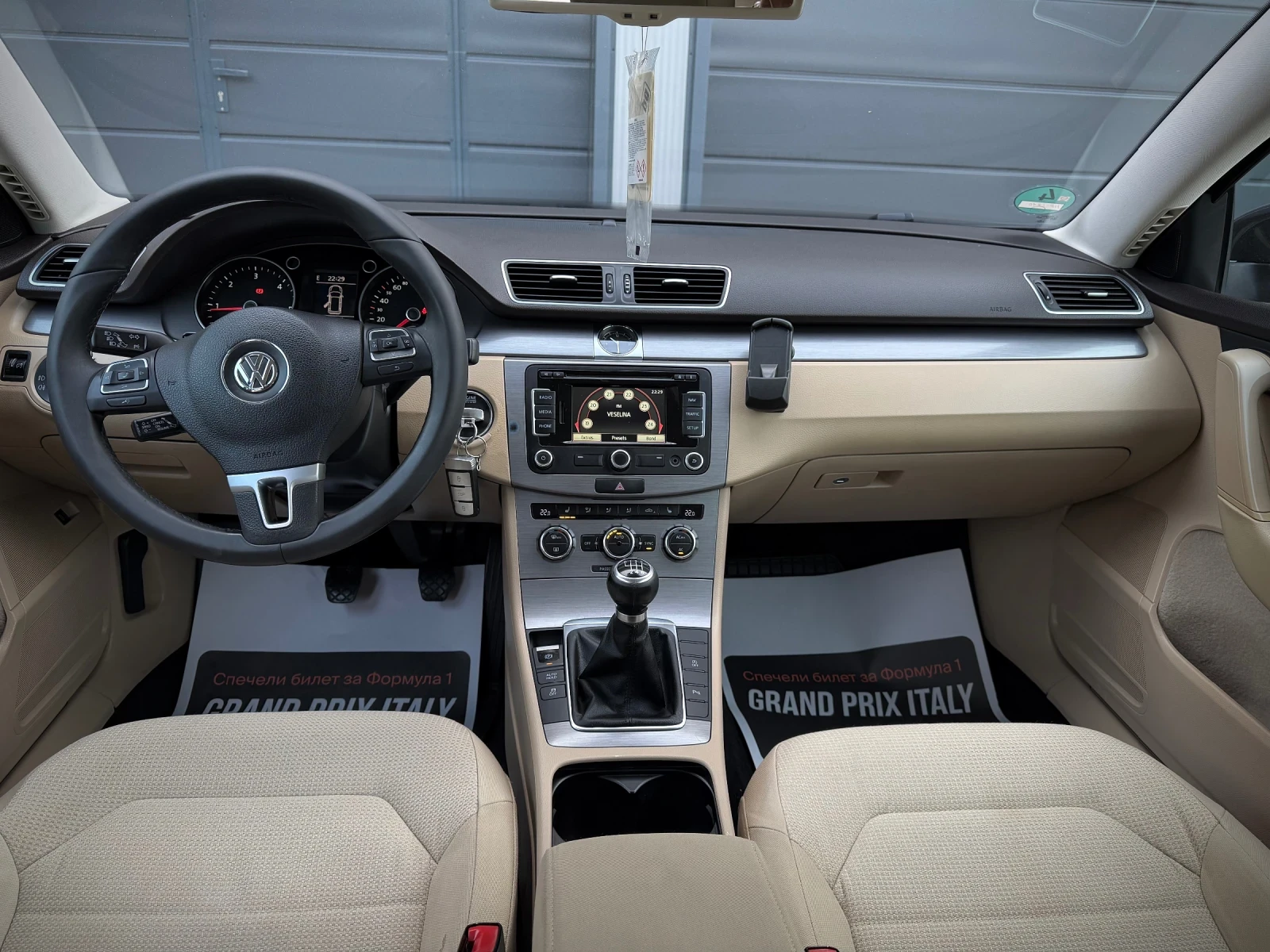 VW Passat 2.0TDI * LED* NAVI* , снимка 8 - Автомобили и джипове - 56224205
