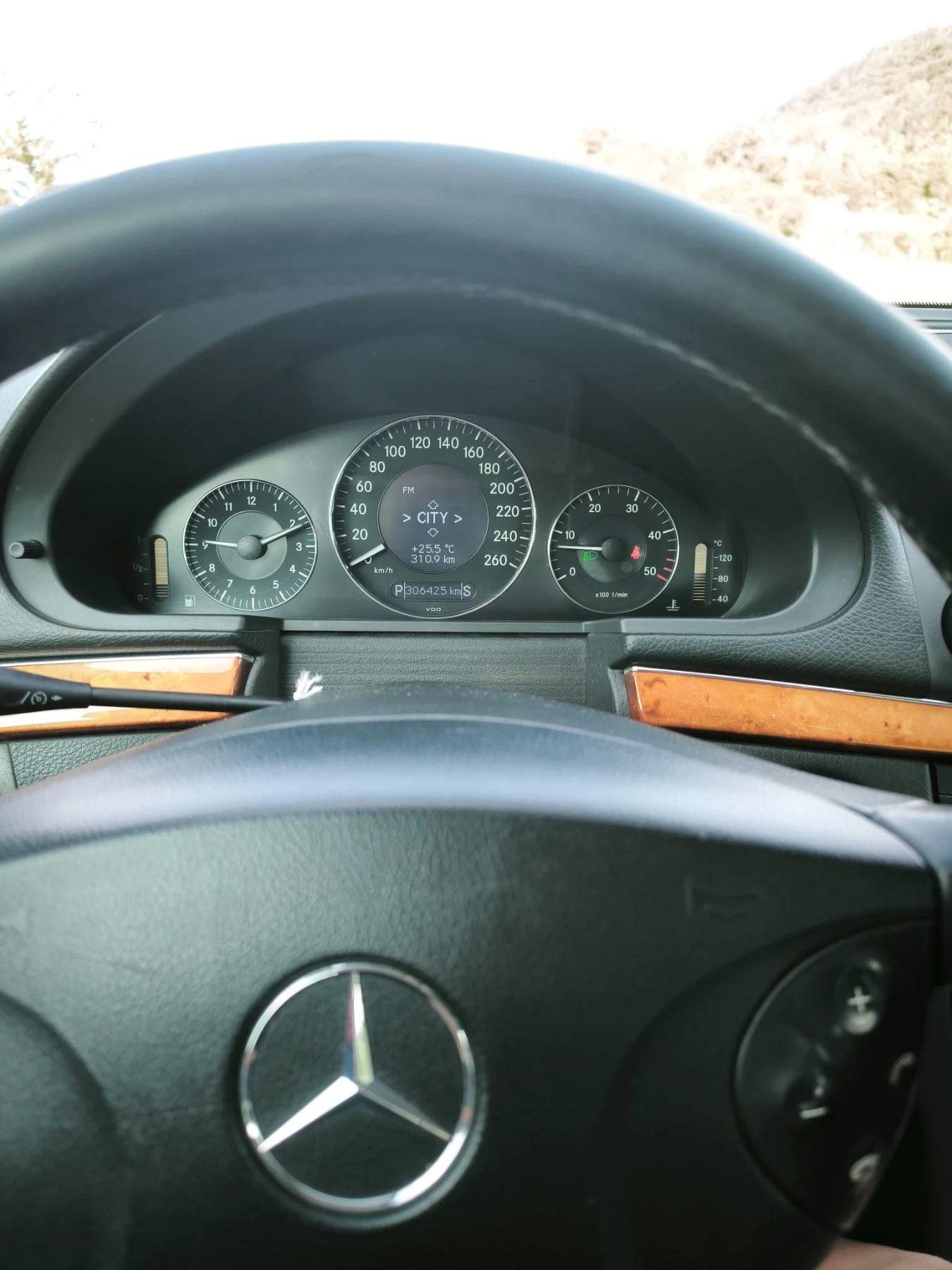 Mercedes-Benz E 320, снимка 8 - Автомобили и джипове - 56553740