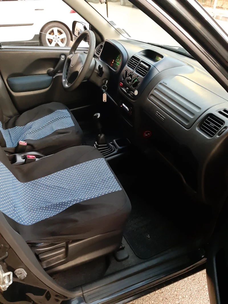 Suzuki Ignis, снимка 13 - Автомобили и джипове - 52547435