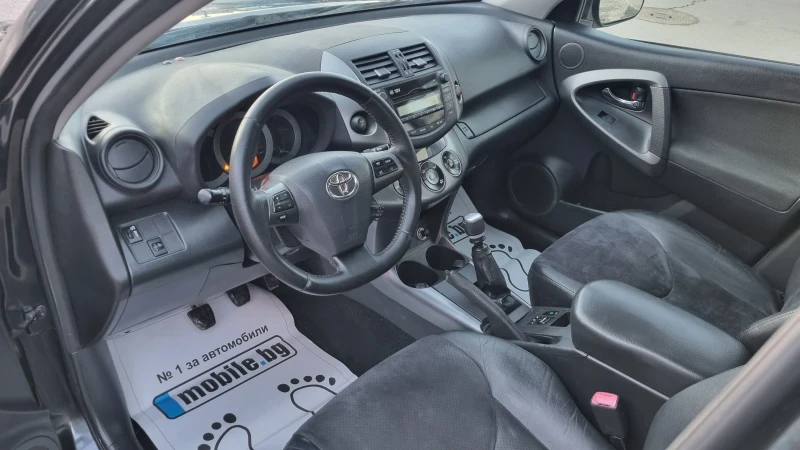 Toyota Rav4 2.2 D-4D Exclusive Facelift, снимка 7 - Автомобили и джипове - 53115179