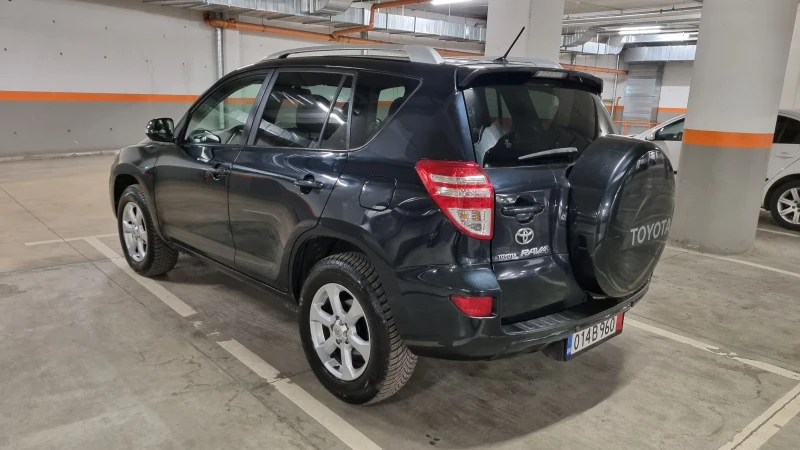 Toyota Rav4 2.2 D-4D Exclusive Facelift, снимка 4 - Автомобили и джипове - 53115179