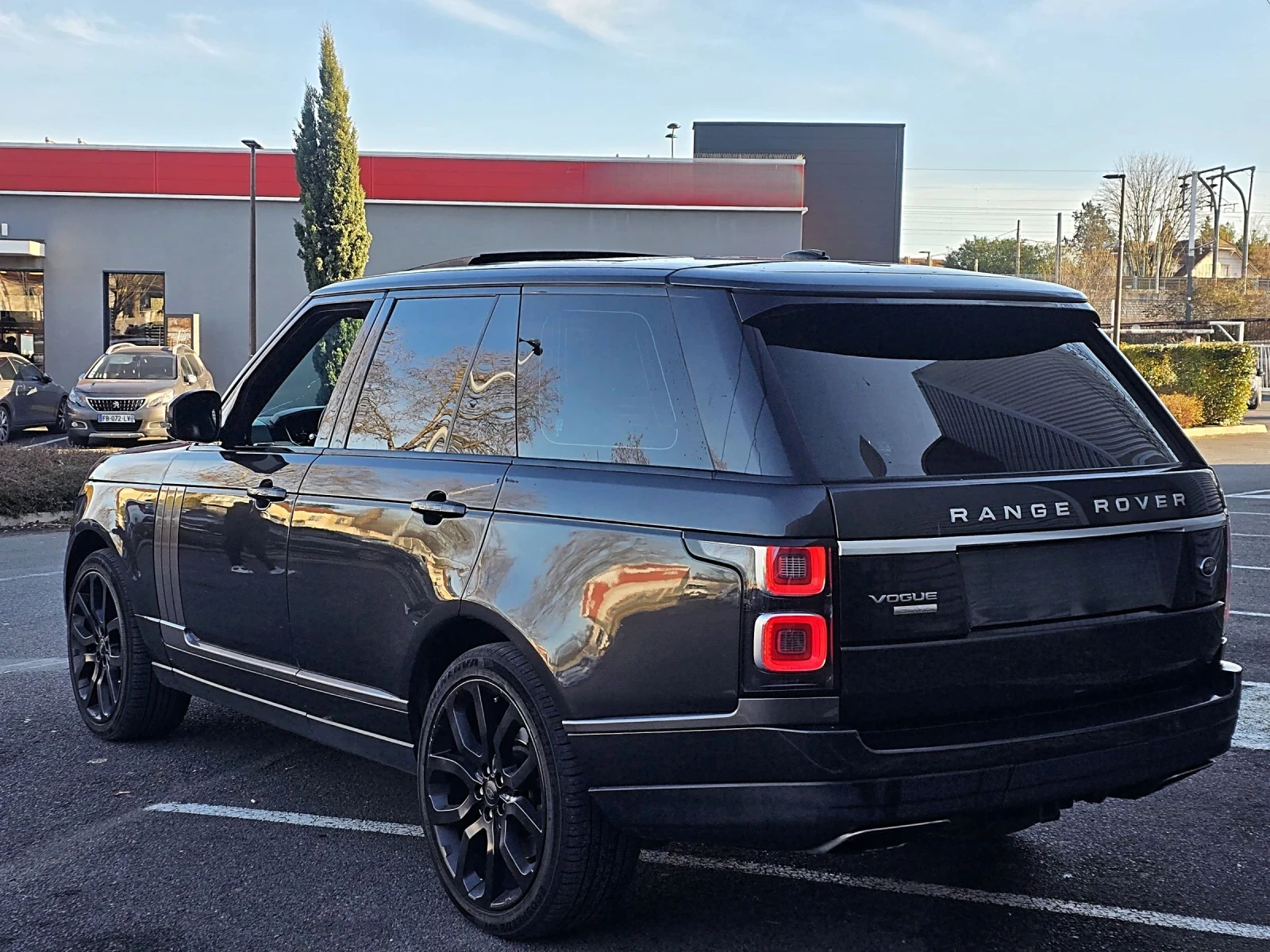 Land Rover Range rover ОЧАКВАН ВНОС RANGE ROVER  4.4SDV8* 2020 FACELIFT - изображение 4