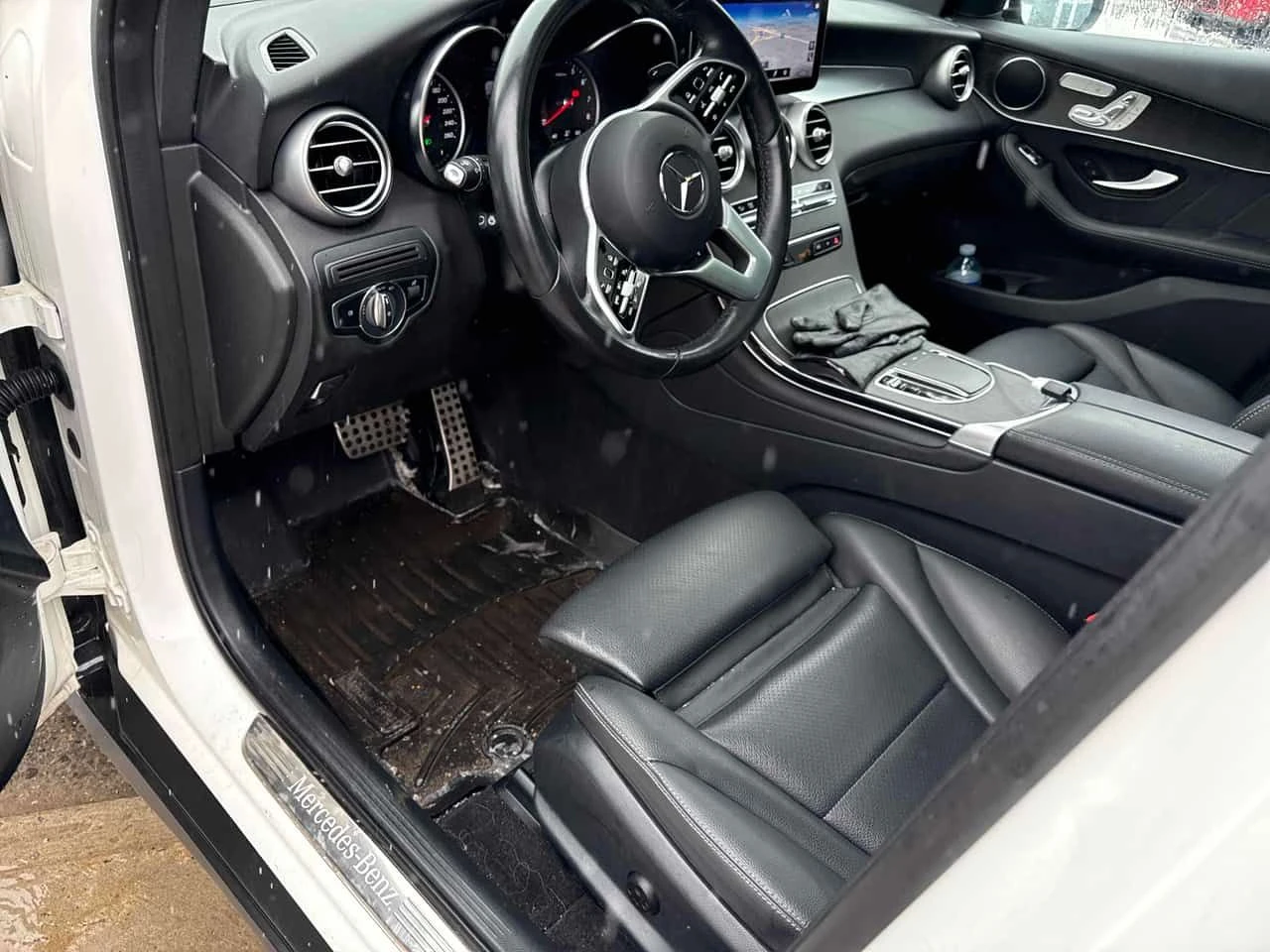 Mercedes-Benz GLC 300  CARFAX, снимка 5 - Автомобили и джипове - 54091364