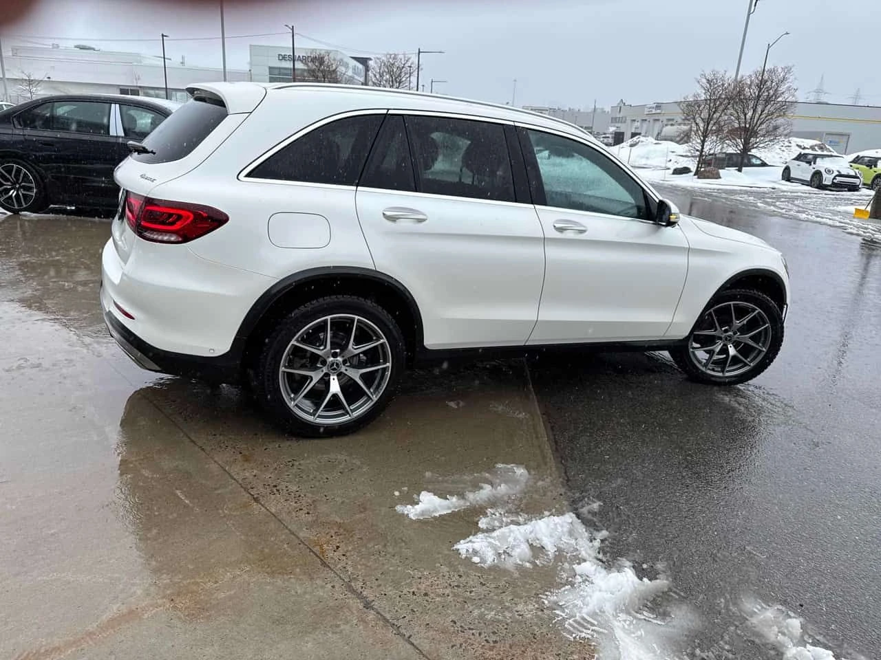 Mercedes-Benz GLC 300  CARFAX, снимка 3 - Автомобили и джипове - 54091364