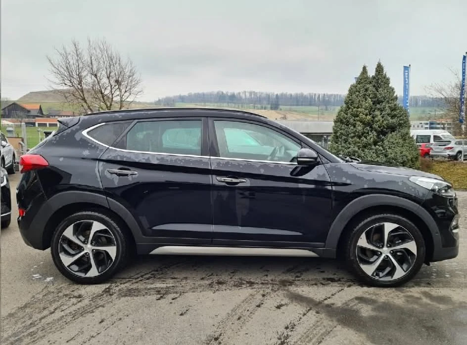Hyundai Tucson, снимка 4 - Автомобили и джипове - 54577936
