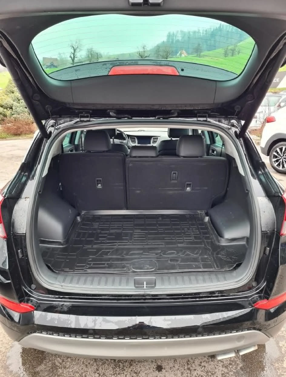 Hyundai Tucson, снимка 8 - Автомобили и джипове - 54577936
