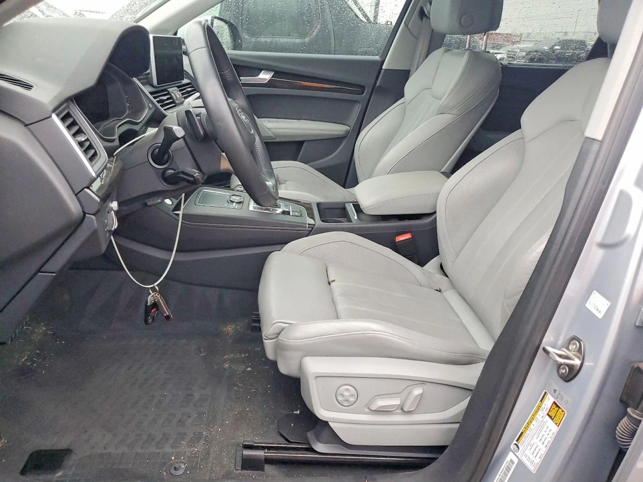 Audi Q5 2.0l Prestige, снимка 7 - Автомобили и джипове - 54726057