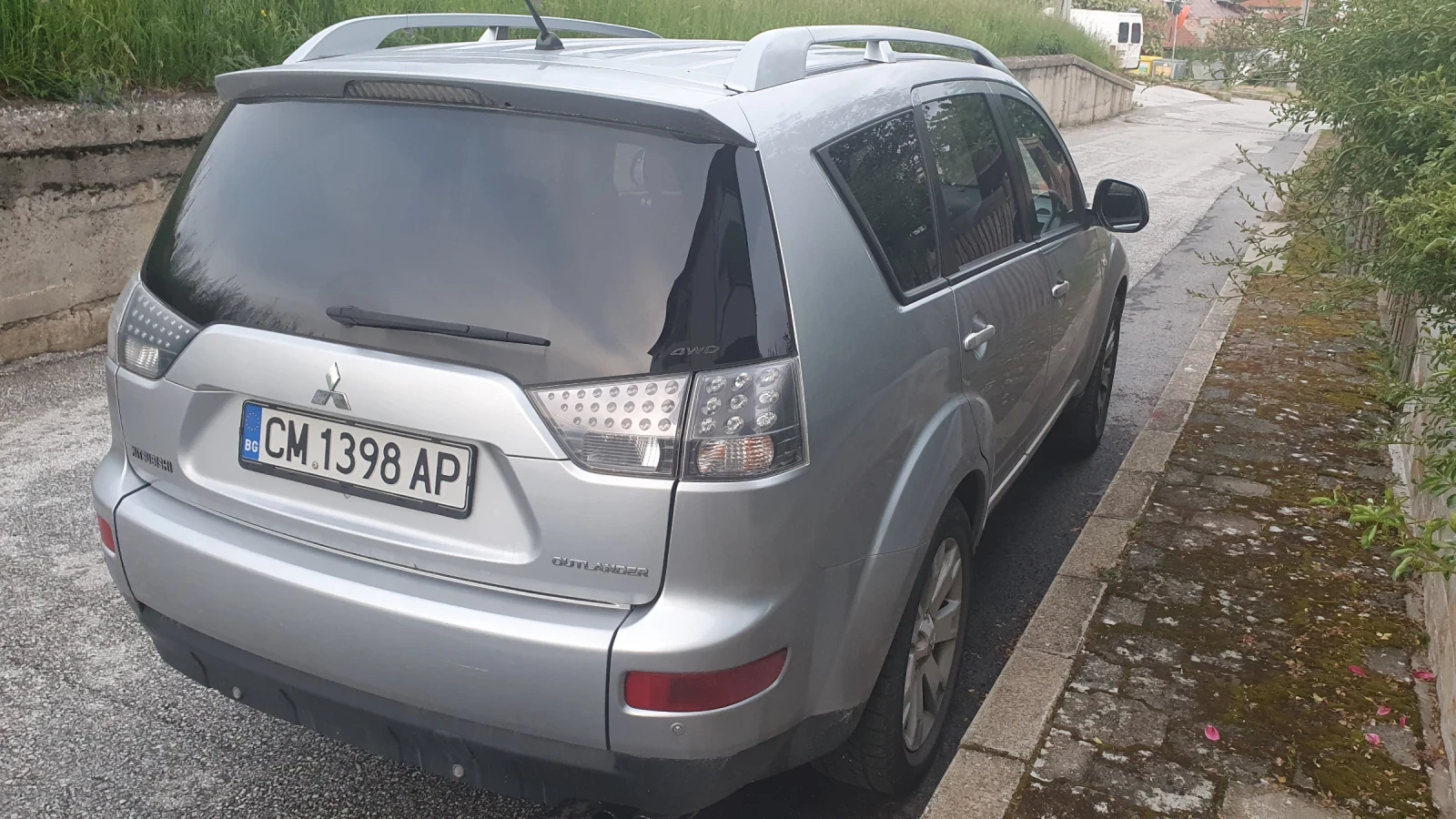 Mitsubishi Outlander, снимка 5 - Автомобили и джипове - 54825163