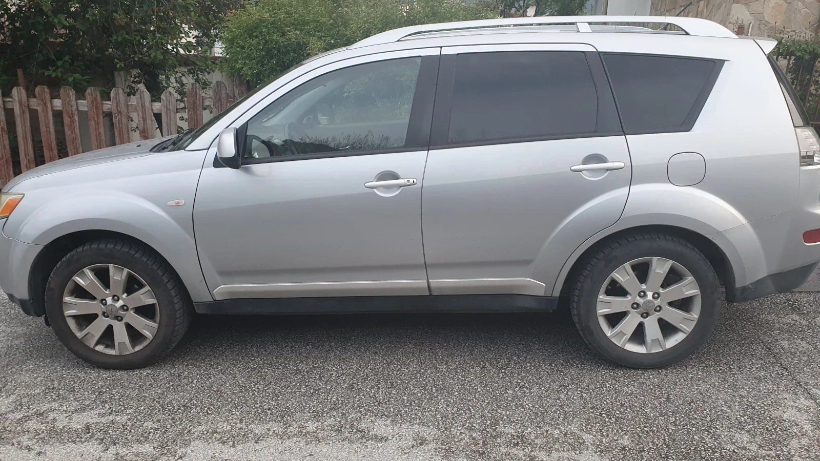 Mitsubishi Outlander, снимка 4 - Автомобили и джипове - 54825163