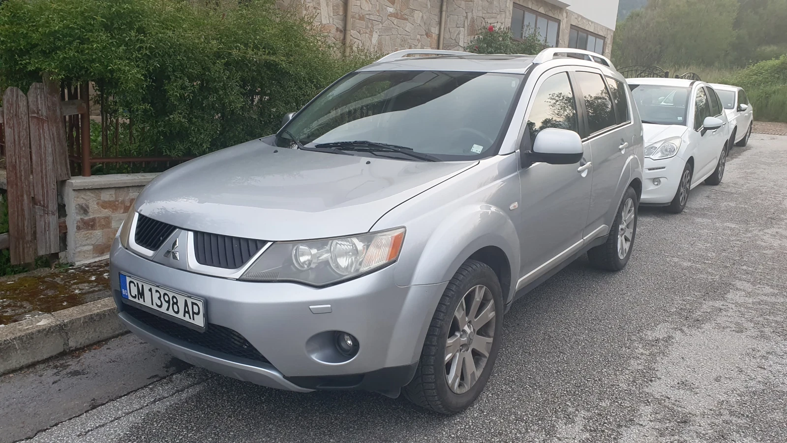Mitsubishi Outlander, снимка 3 - Автомобили и джипове - 54825163