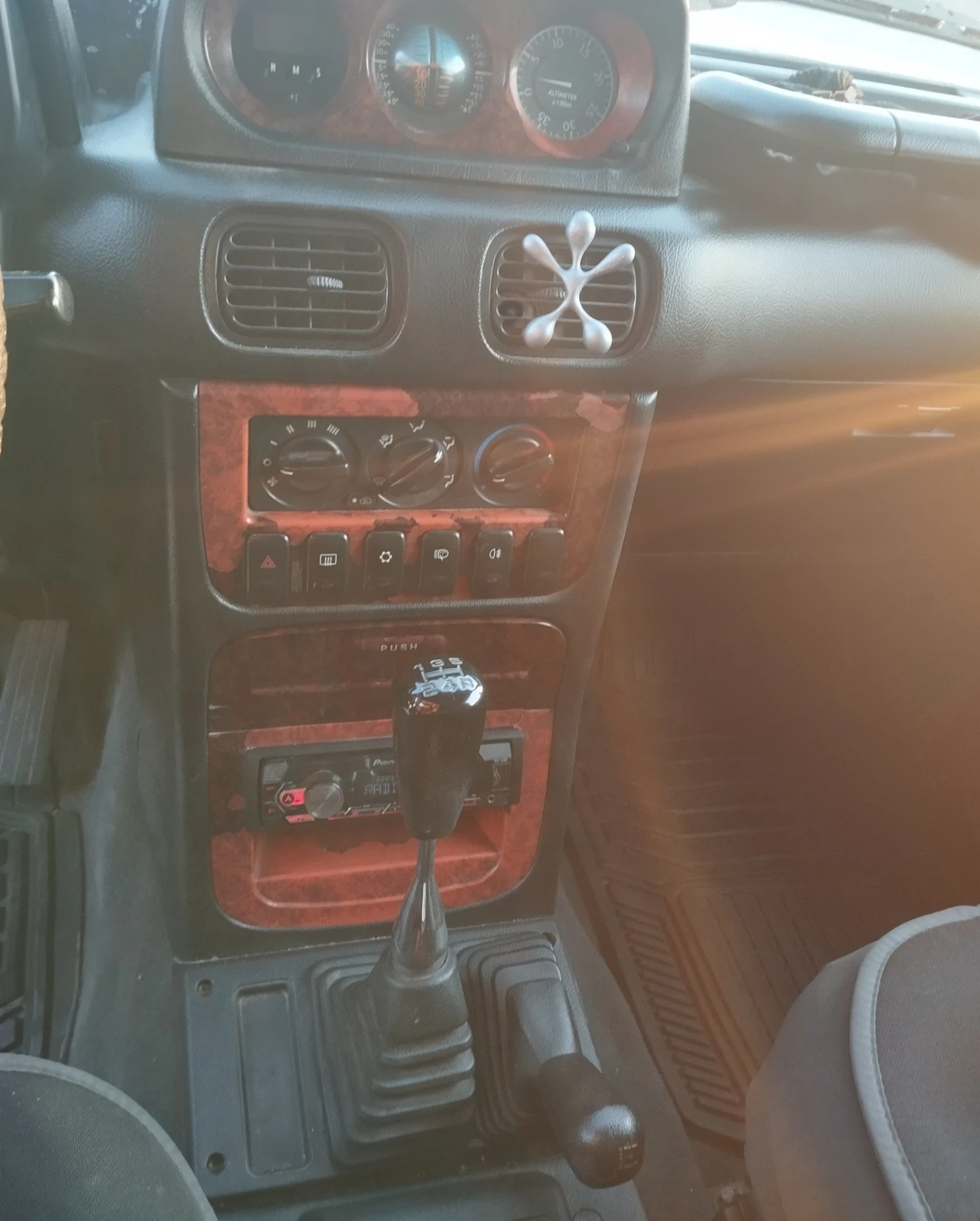 Hyundai Galloper 2.5TDI, снимка 9 - Автомобили и джипове - 55561688