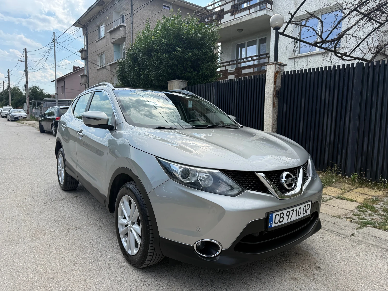 Nissan Qashqai PANORAMA-KAMERA-PARKTRONIK, снимка 3 - Автомобили и джипове - 55808593