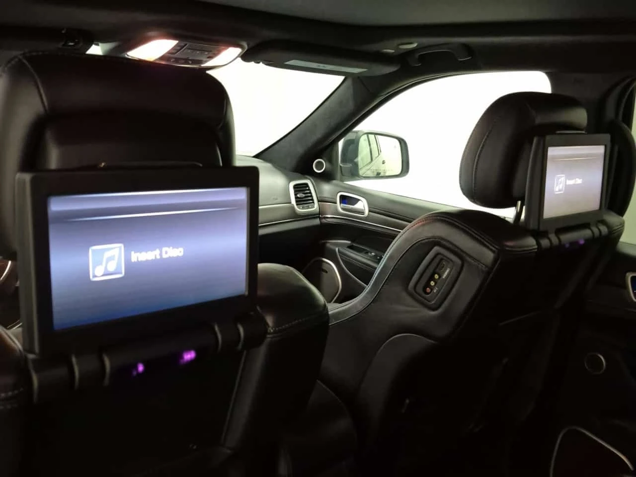 Jeep Grand cherokee * SRT * АВТОКРЕДИТ БЕЗ ПЪРВОНАЧАЛНА ВНОСКА* , снимка 14 - Автомобили и джипове - 56189542
