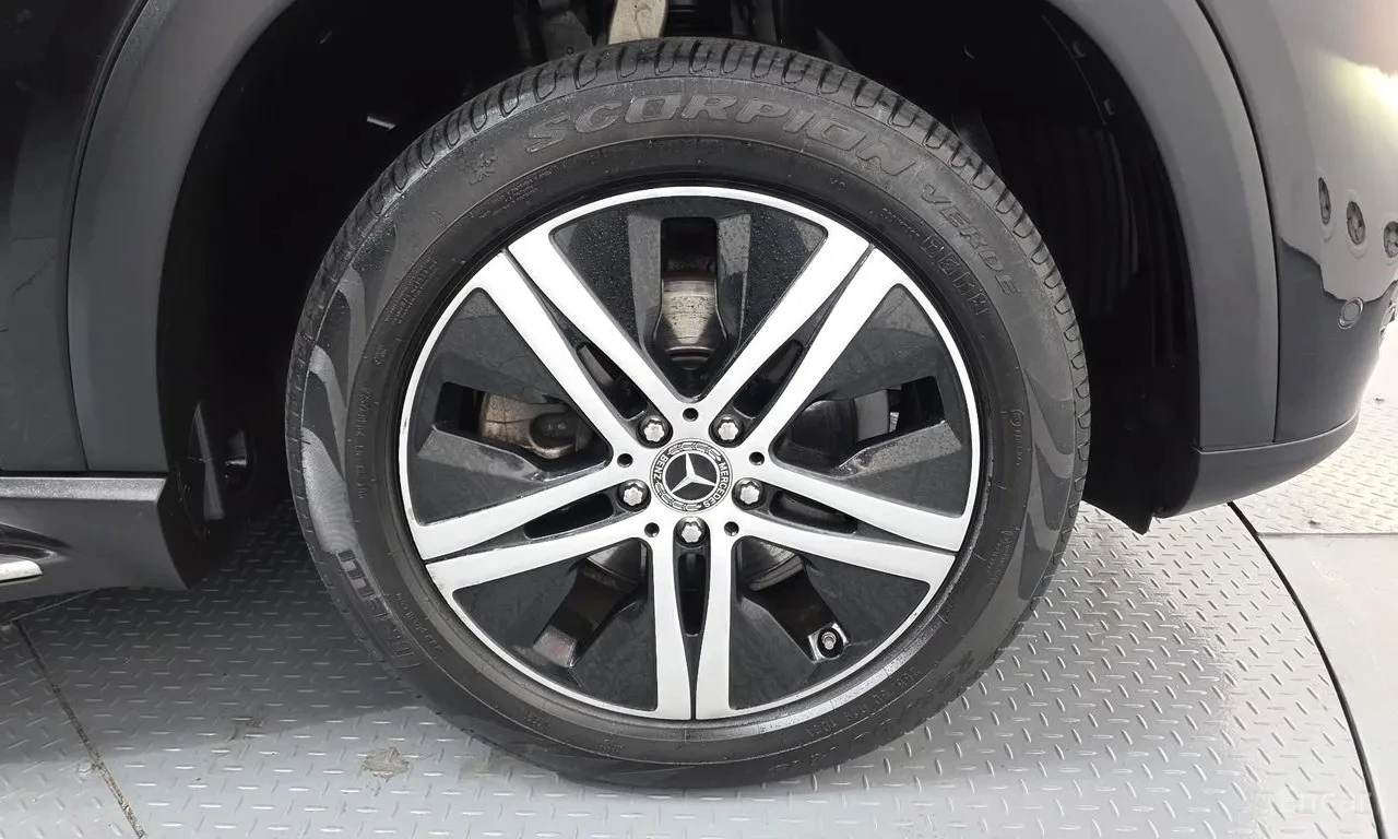 Mercedes-Benz GLE 300 4MATIC, снимка 13 - Автомобили и джипове - 56734099
