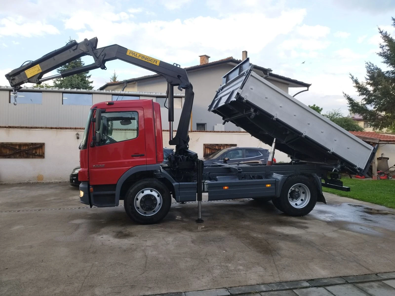 Mercedes-Benz Atego 1222 Тристранен самосвал с Кран , снимка 9 - Камиони - 54711167