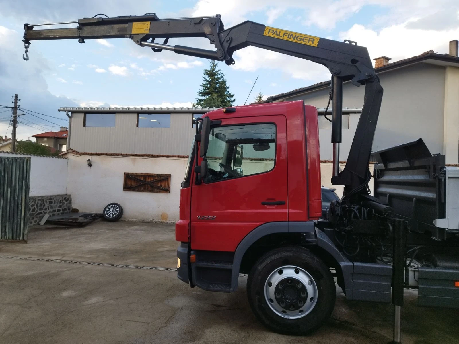 Mercedes-Benz Atego 1222 Тристранен самосвал с Кран , снимка 5 - Камиони - 54711167
