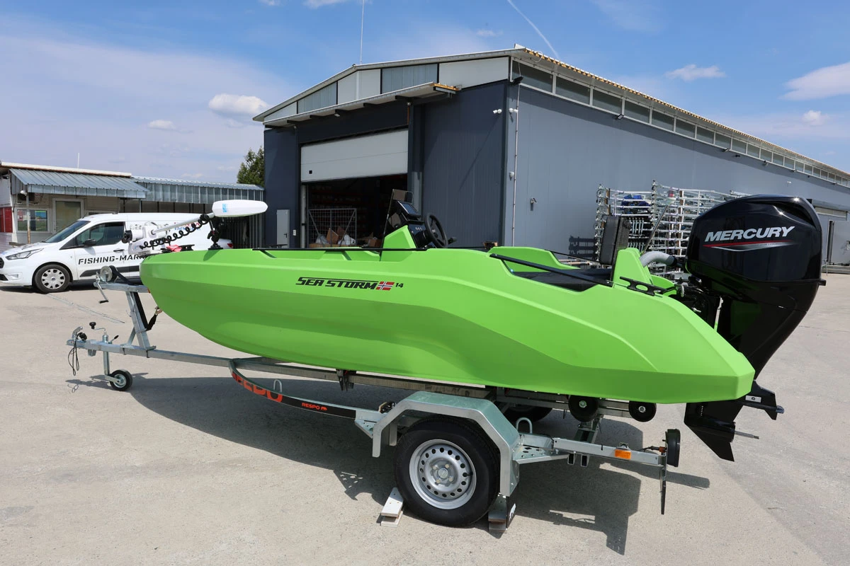 Лодка Собствено производство SeaStorm 14 HDPE Advantage - 4.27 m - светло сива