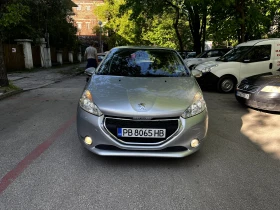 Peugeot 208 1.2 I 89000 km., снимка 2