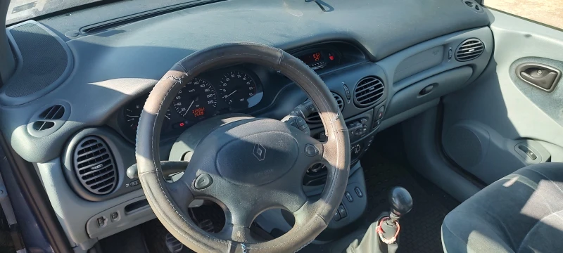 Renault Scenic Scenic 1.9цяла за част, снимка 8 - Автомобили и джипове - 47382303