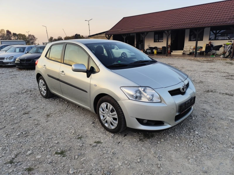 Toyota Auris 1.4 дизел Автомат, снимка 3 - Автомобили и джипове - 47813653