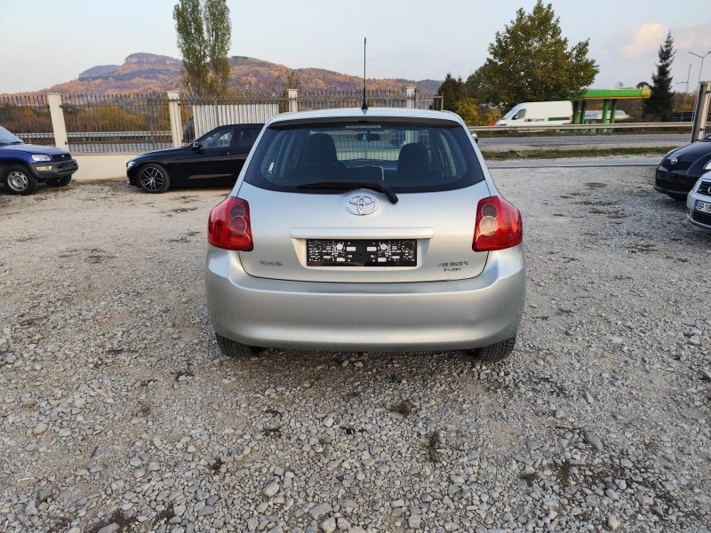 Toyota Auris 1.4 дизел Автомат, снимка 6 - Автомобили и джипове - 47813653