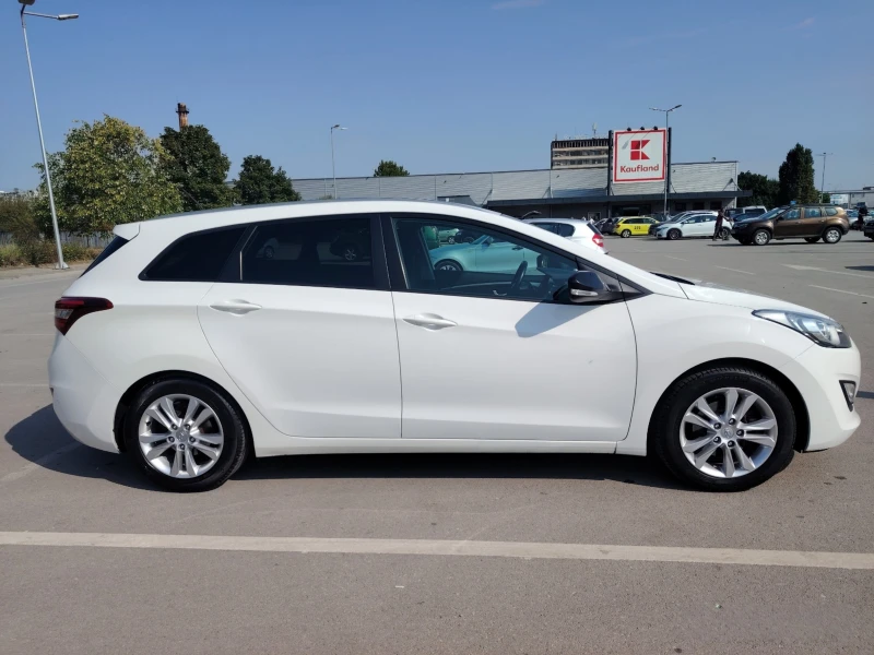 Hyundai I30 1.4, снимка 4 - Автомобили и джипове - 51701645