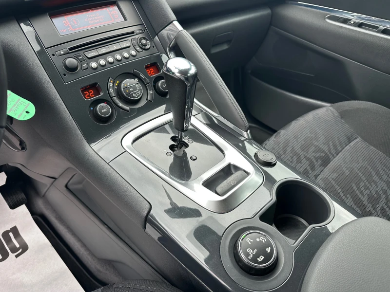 Peugeot 3008 1.6HDI* AVTOMATIK* TOP* , снимка 13 - Автомобили и джипове - 52056196