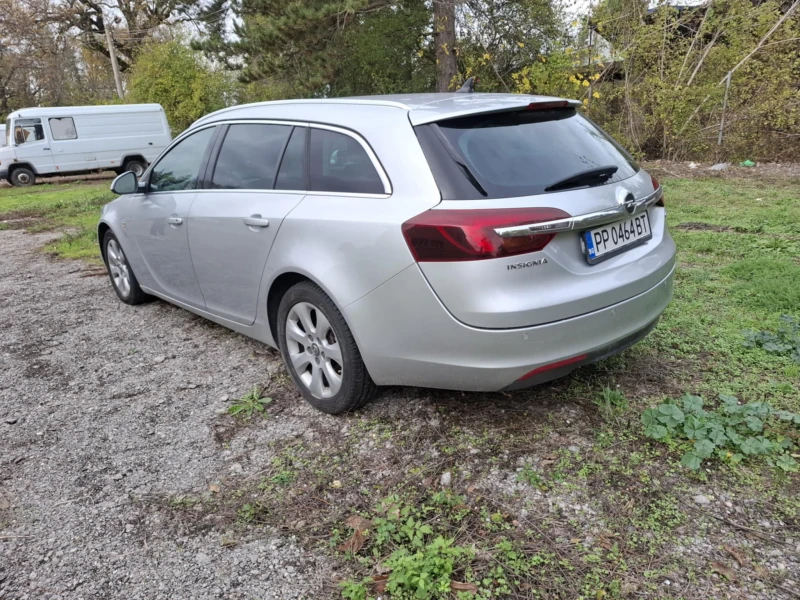 Opel Insignia SPORTS TOURER, снимка 4 - Автомобили и джипове - 52391390