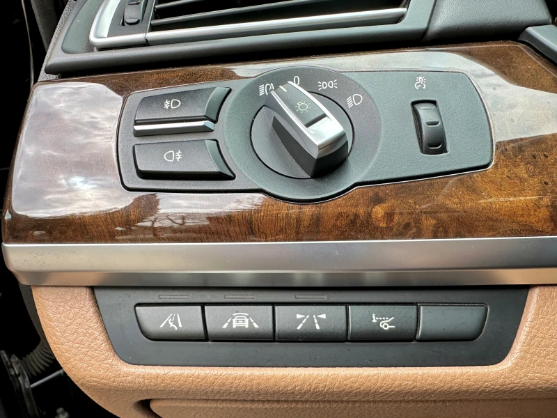 BMW 740 xd, снимка 8 - Автомобили и джипове - 52620406