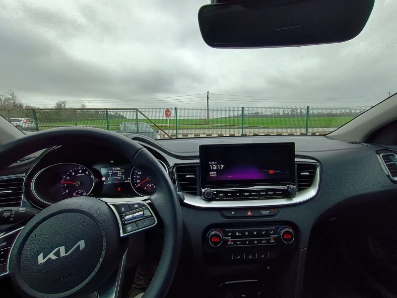 Kia XCeed EXECUTIVE, снимка 8 - Автомобили и джипове - 52738247