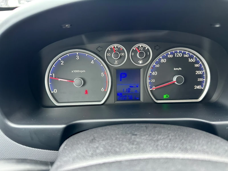 Hyundai I30 1.6 CRDI, снимка 13 - Автомобили и джипове - 53155136