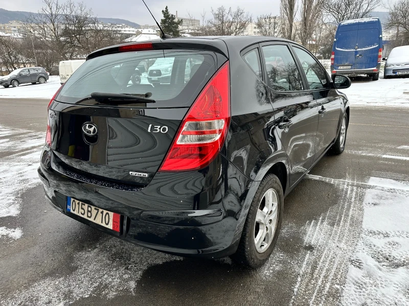 Hyundai I30 1.6 CRDI, снимка 7 - Автомобили и джипове - 53155136