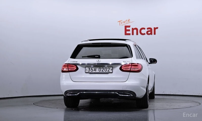 Mercedes-Benz C 220, снимка 4 - Автомобили и джипове - 53192024