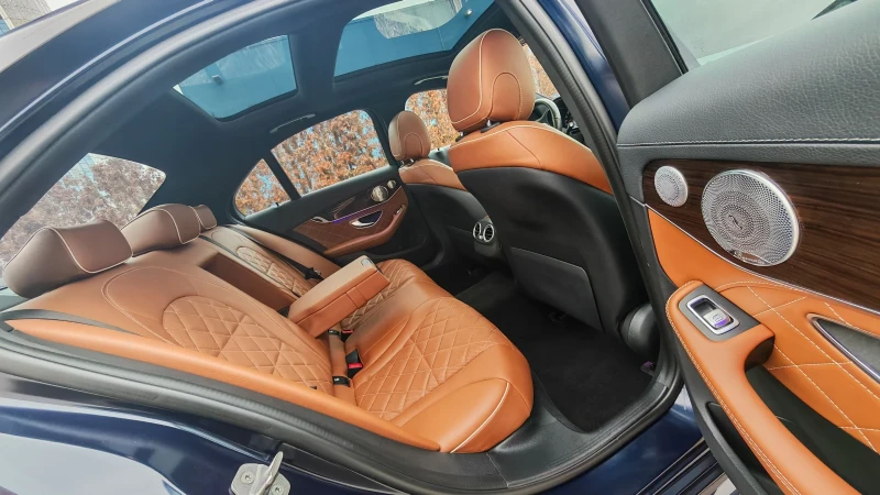 Mercedes-Benz C 300 AMG 4matic Designo, снимка 12 - Автомобили и джипове - 53458443