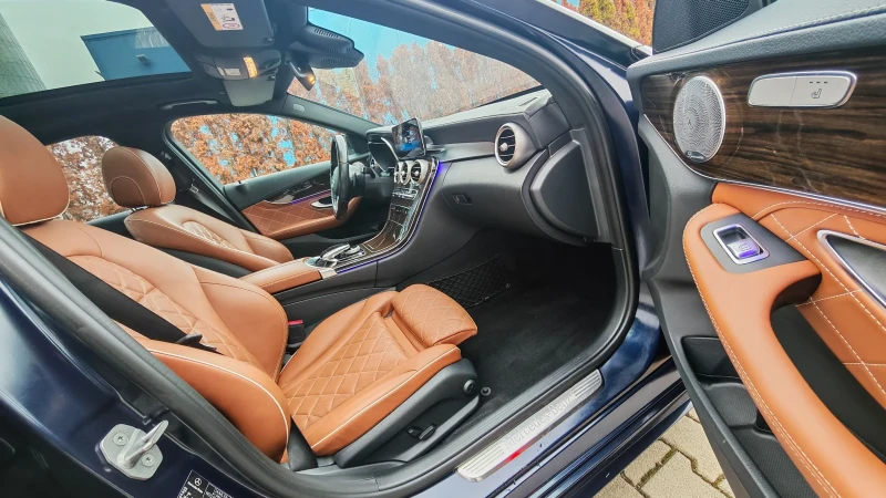 Mercedes-Benz C 300 AMG 4matic Designo, снимка 11 - Автомобили и джипове - 53458443