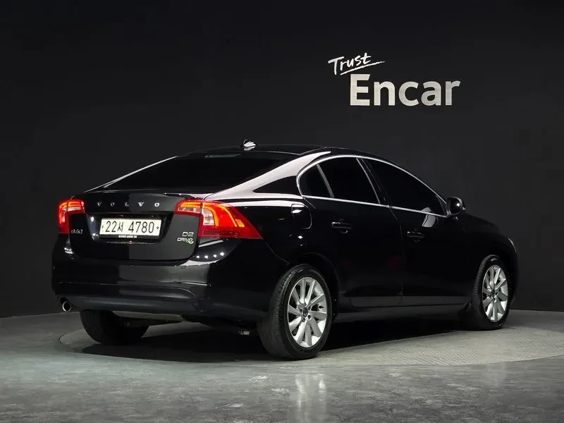 Volvo S60, снимка 2 - Автомобили и джипове - 54326561