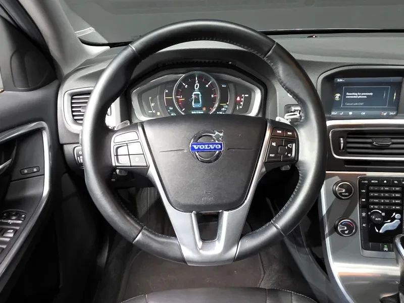 Volvo S60, снимка 13 - Автомобили и джипове - 54326561